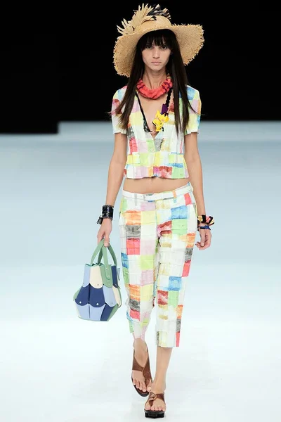 Look 23